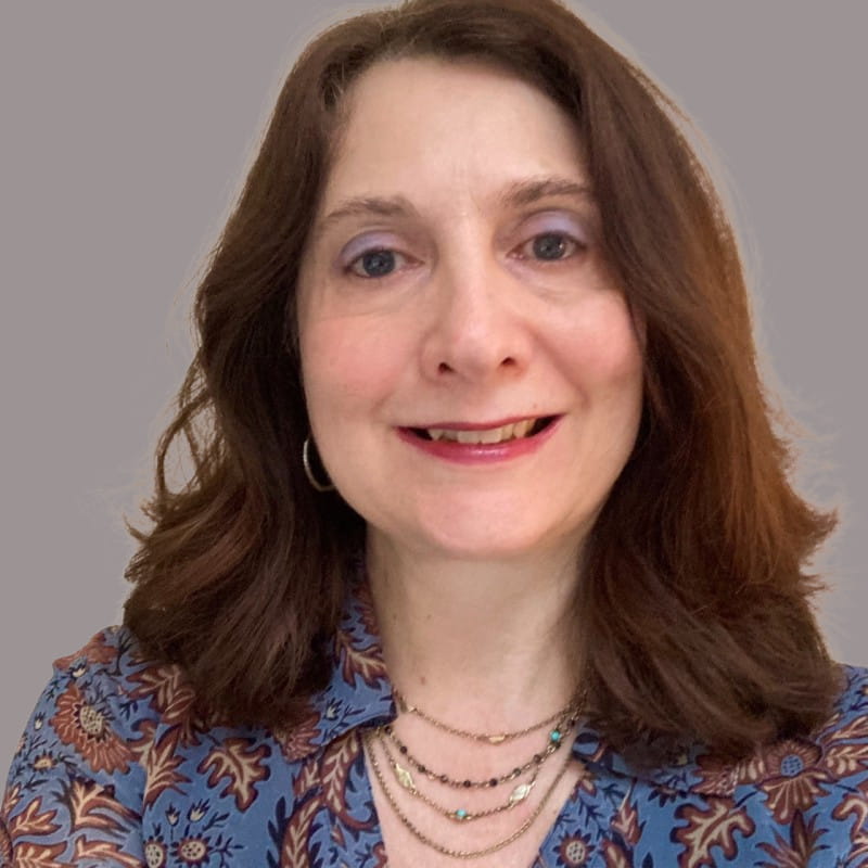 Headshot of Angie Antonopoulos.