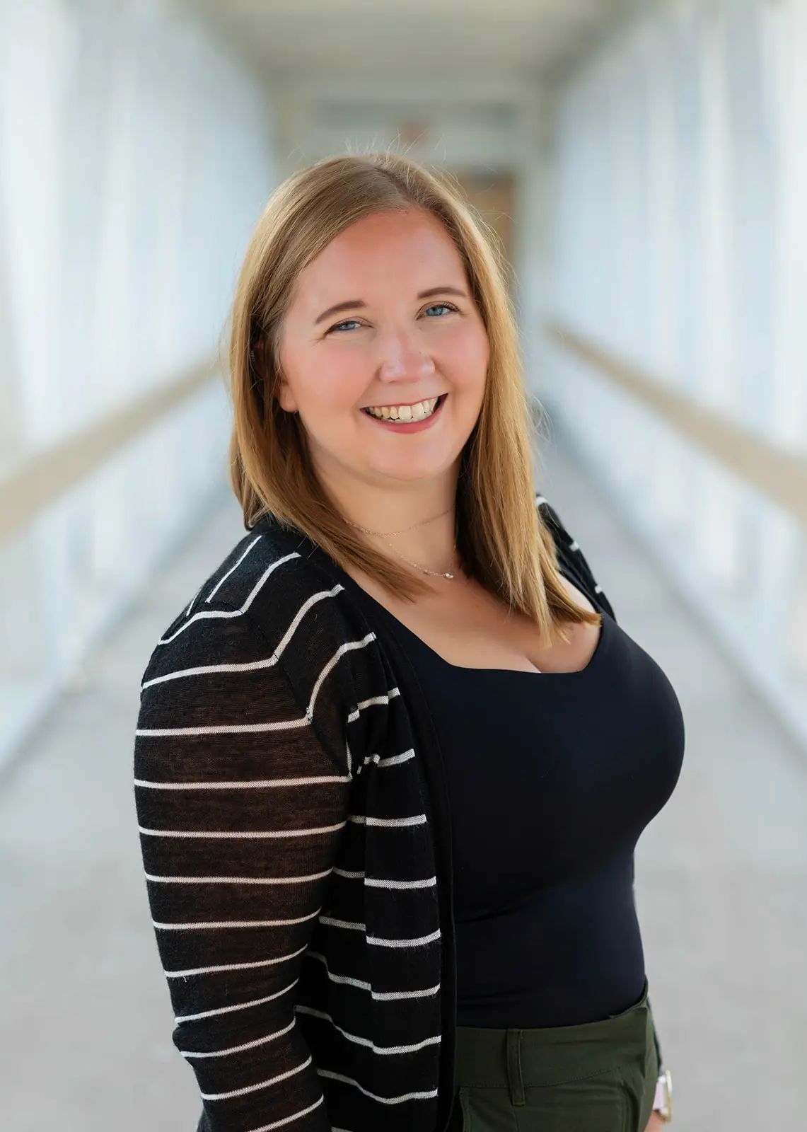 Headshot of Anna Purk