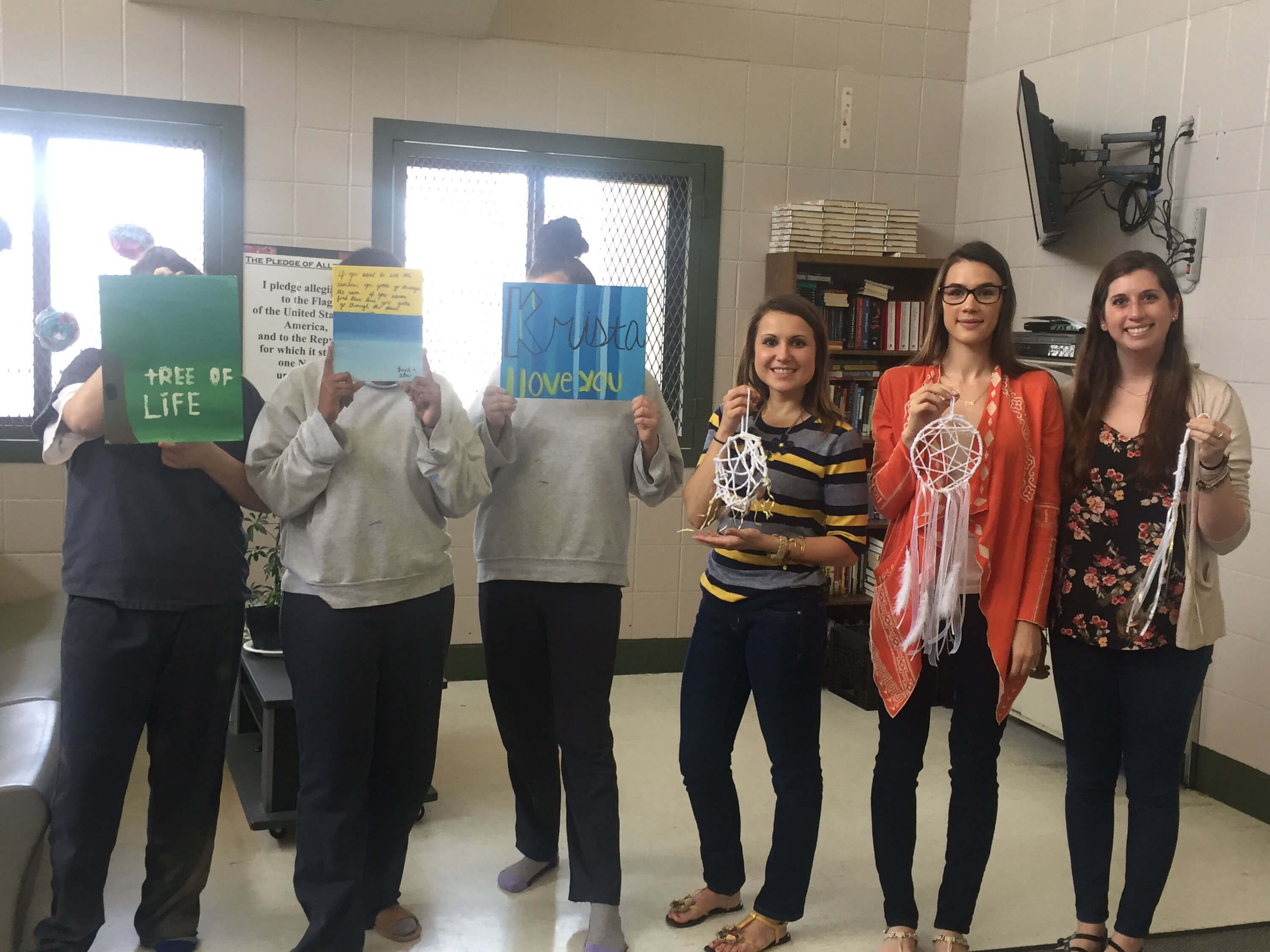   Evansville Students Start Juvenile Art Therapy Project