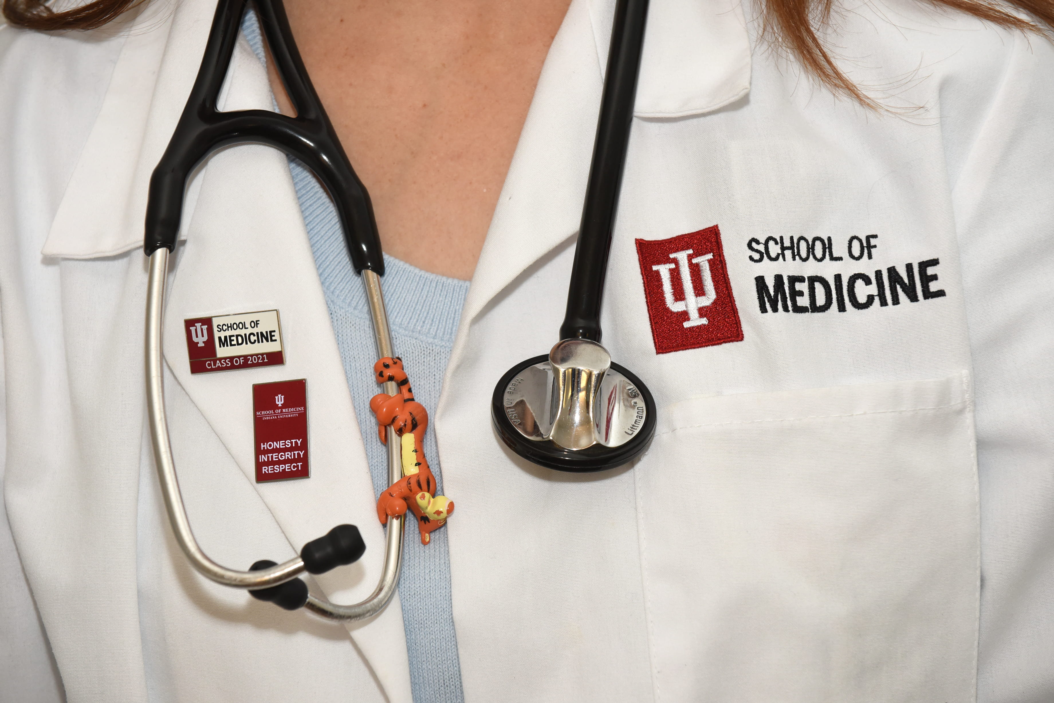 Stethoscope Hanging Around Neck Alt=stethoscope