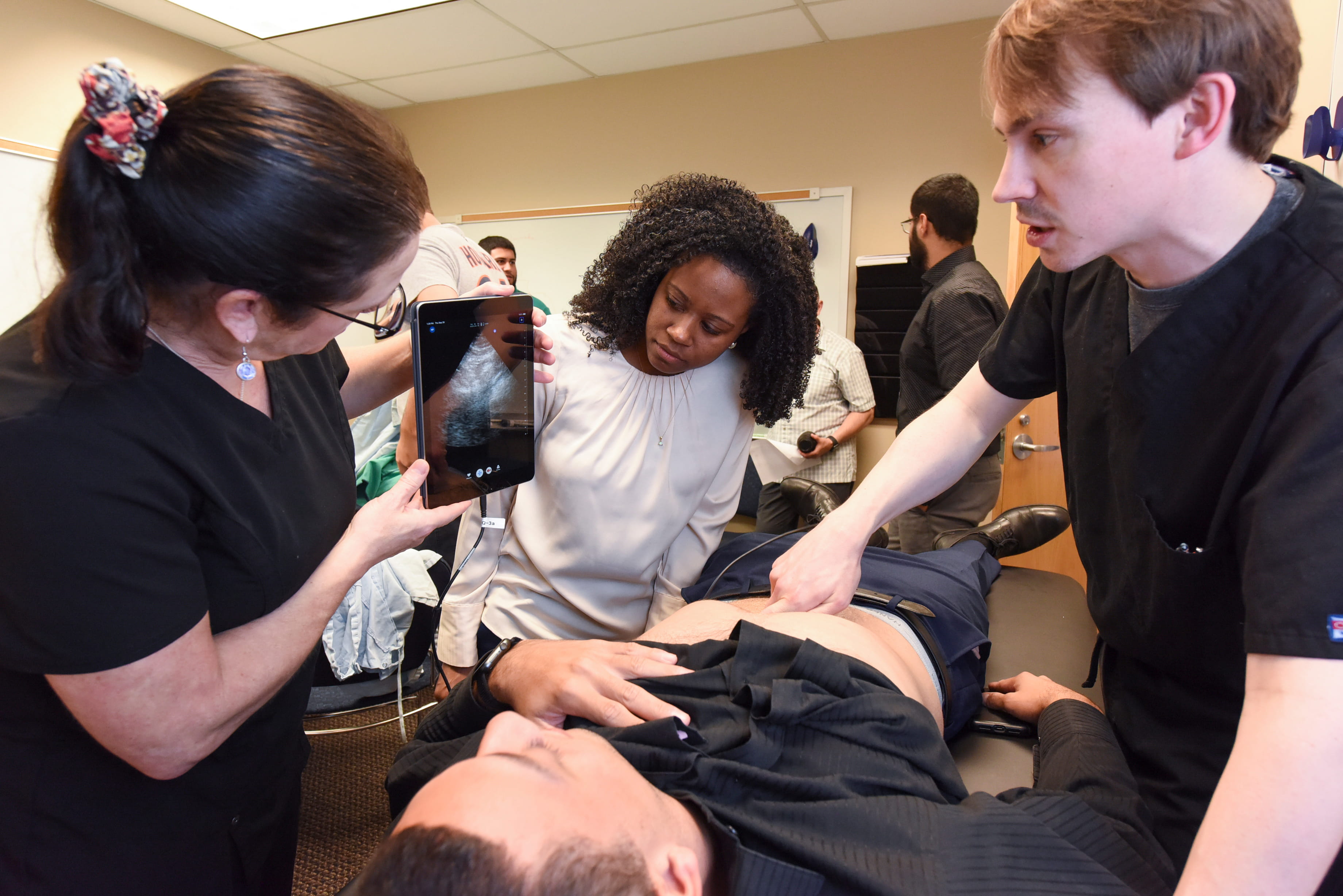 Northwest campus students train on ultrasound