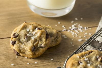 chocolate chip cookies