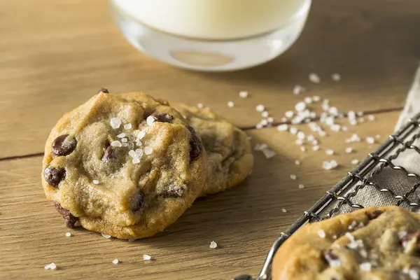 chocolate chip cookies