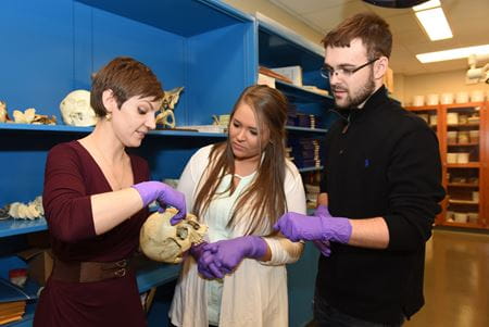 Fort Wayne students in forensics lab