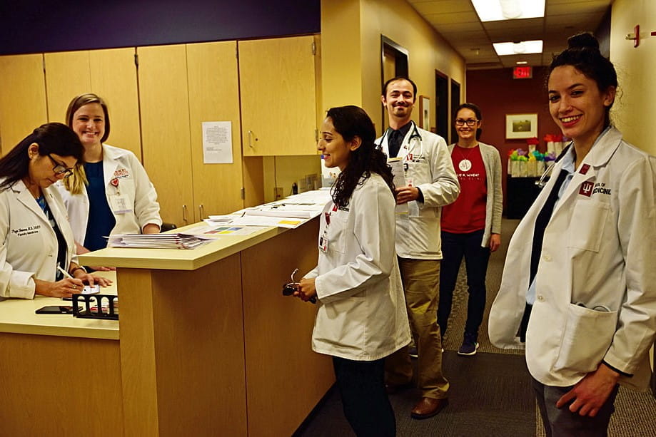 Rebecca Zapf-Pedraza and other MD students at Molly Wheat clinic