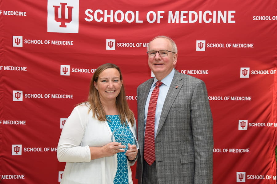 Katie Robinson with leadership award