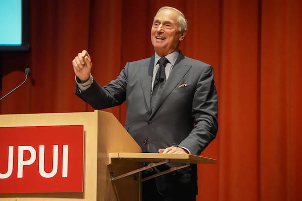 Robert Grossman, MD, speaks Sept. 8, 2022, at the Stephen P. Bogdewic Lectureship in Medical Leadership