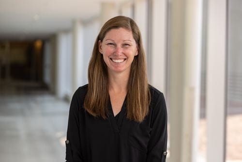 Lauren Magee faculty photo