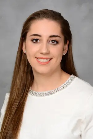 Hope Tominack headshot