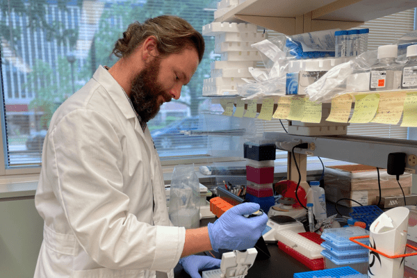 Radek Kaczmarek in the lab