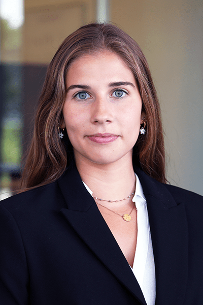 Headshot of Vitoria Simas, IU School of Medicine student.