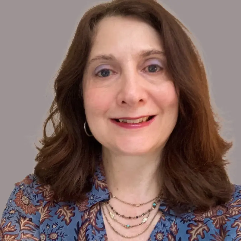 Headshot of Angie Antonopoulos.