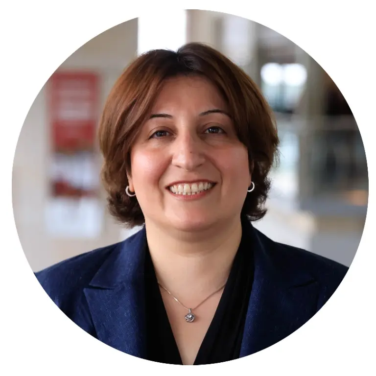 headshot of Laila Alibiglou