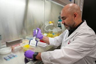 a researcher works in the lab