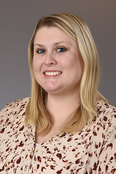 Photo of Erin Robinson