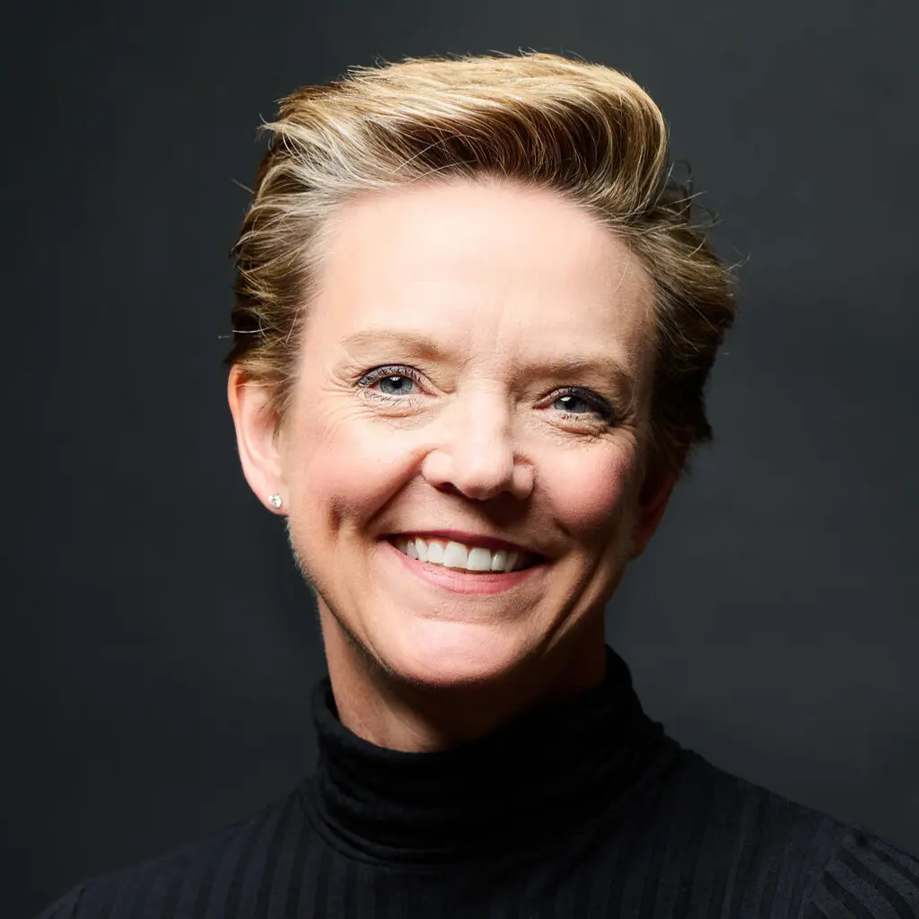 Sheri Robb headshot