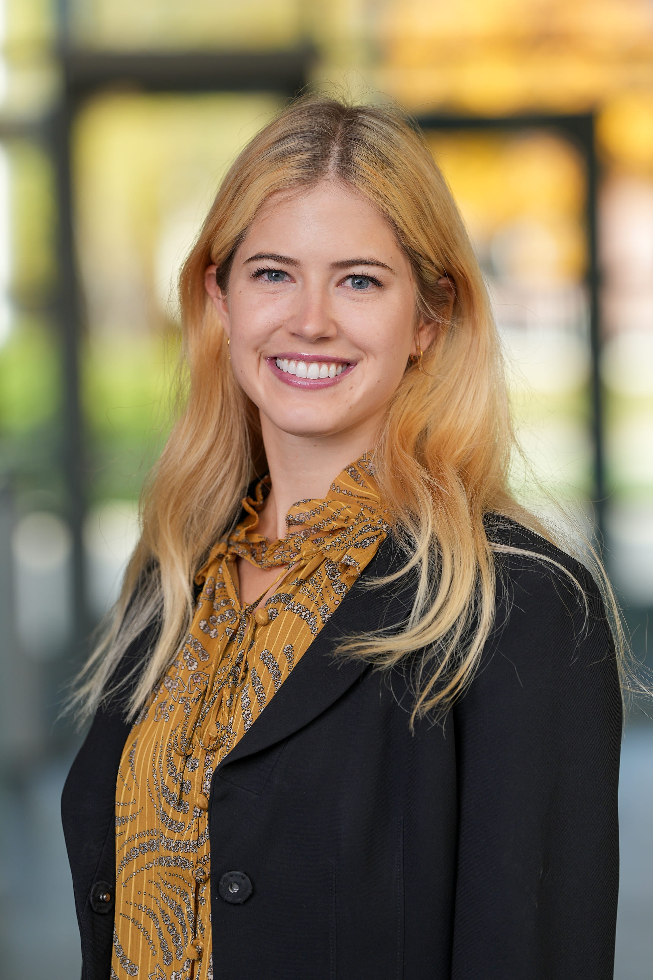 Ashley Mager Headshot