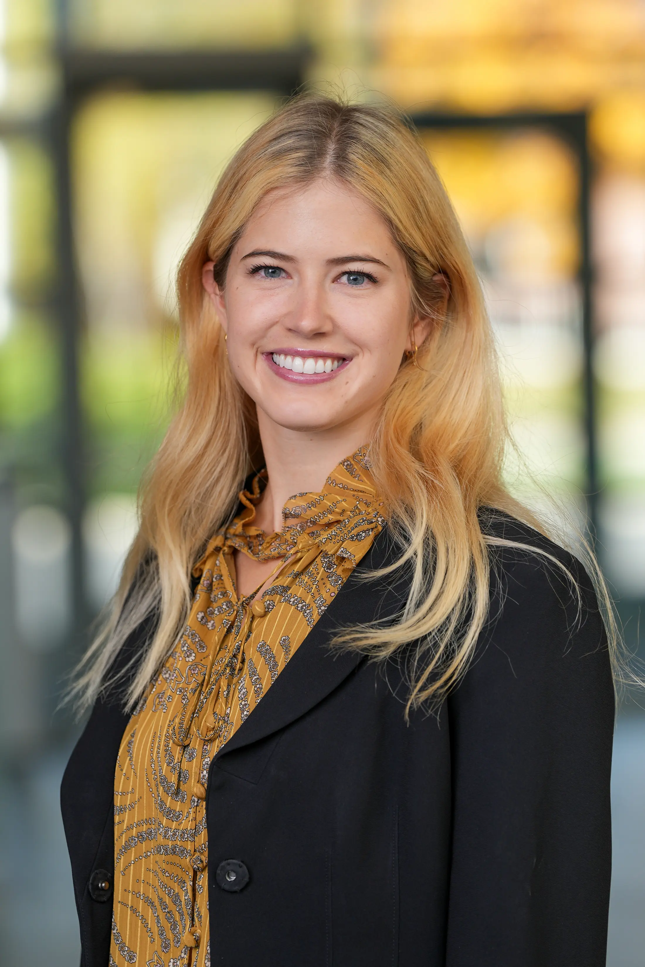 Ashley Mager Headshot