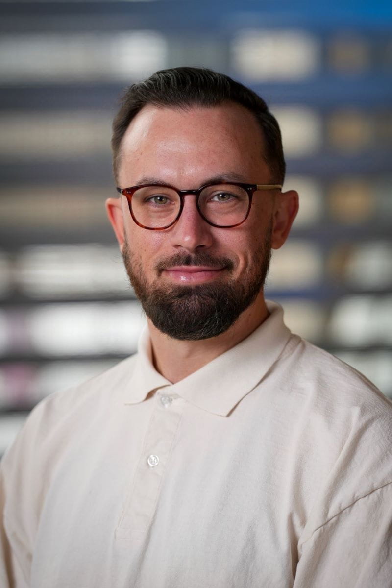 Headshot of Geoffrey Derven