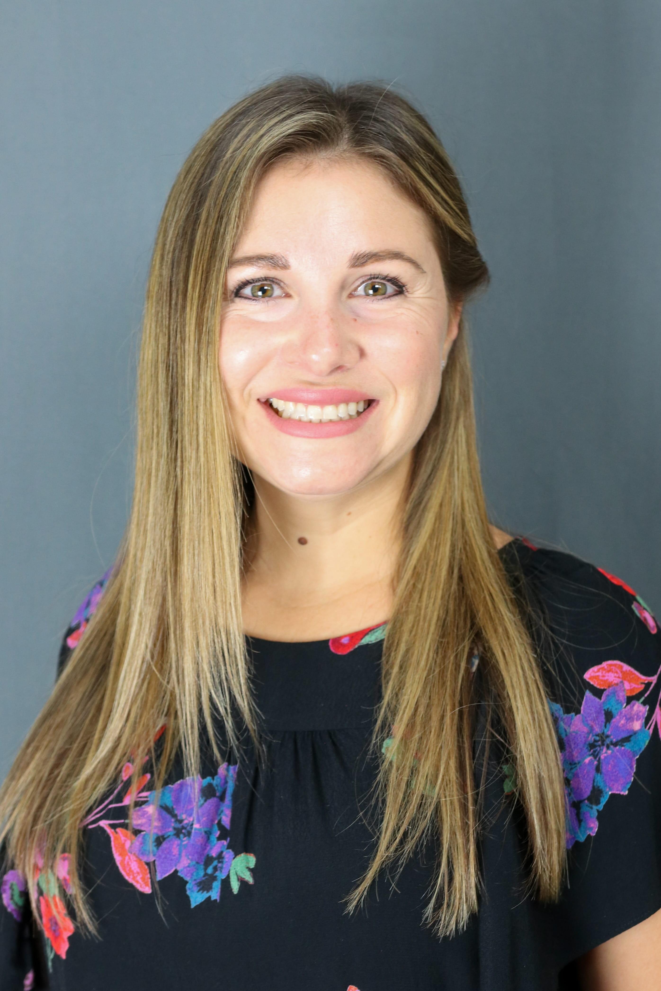 Headshot of Lindsey Bartley