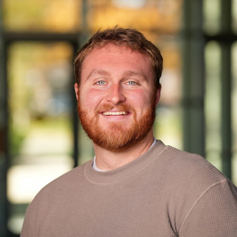 Headshot of Johnathan Oliver