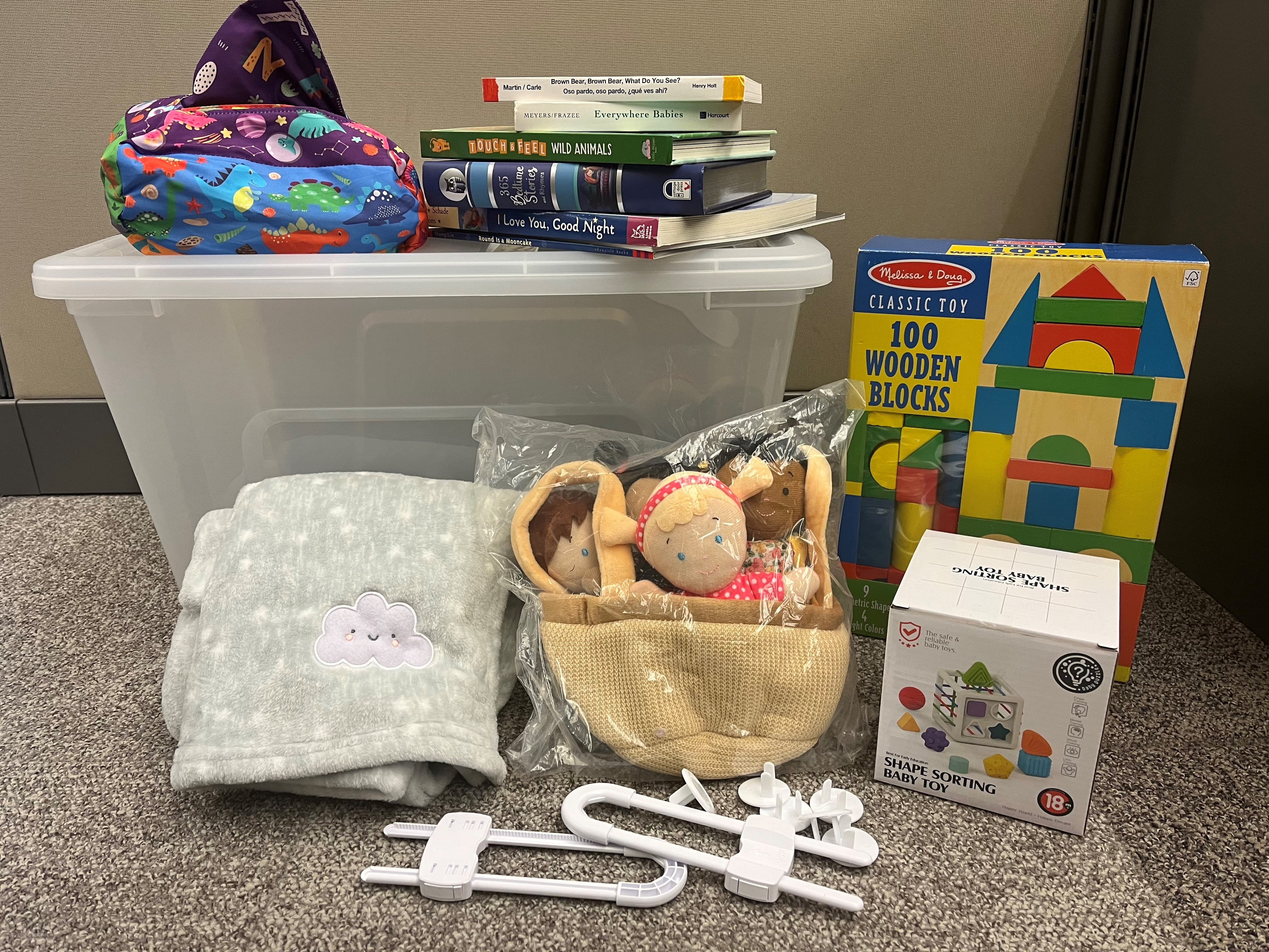 Discharge toy bundle