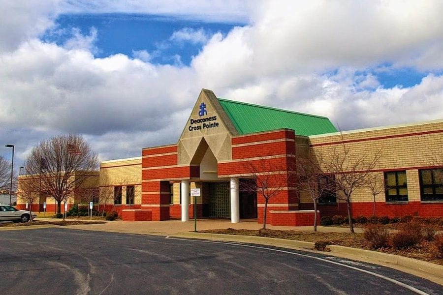 The outside entrance of Deaconess Cross Pointe
