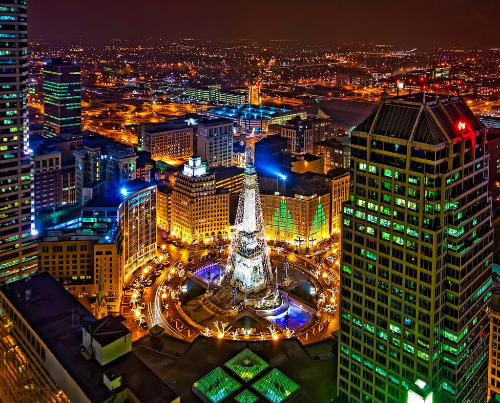 building in downtown indianapolis lit up at night