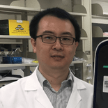 portrait of Yuanzhang Fang, PhD in the lab