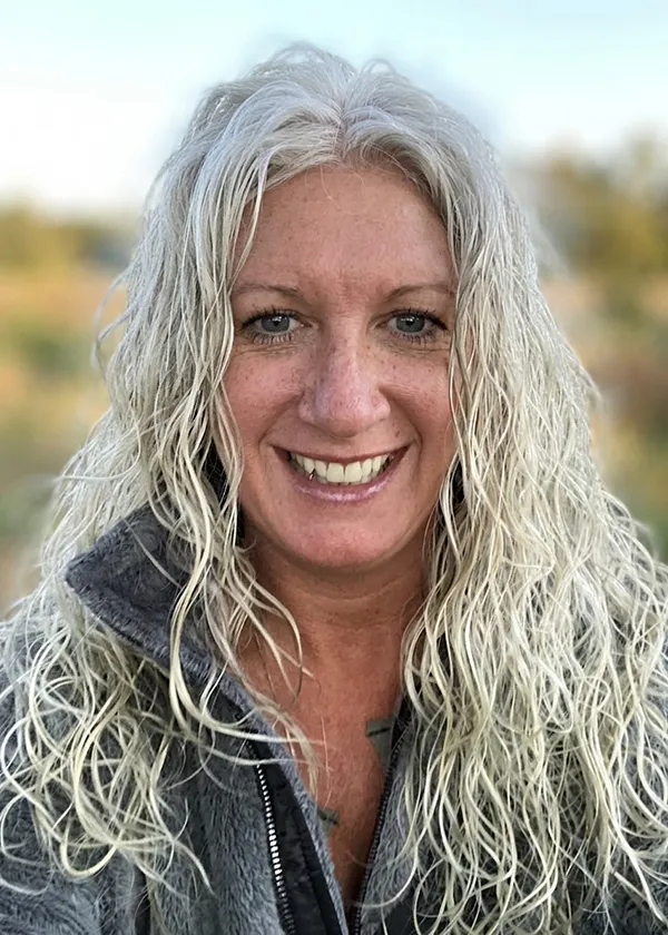 Headshot of Jenni Brown