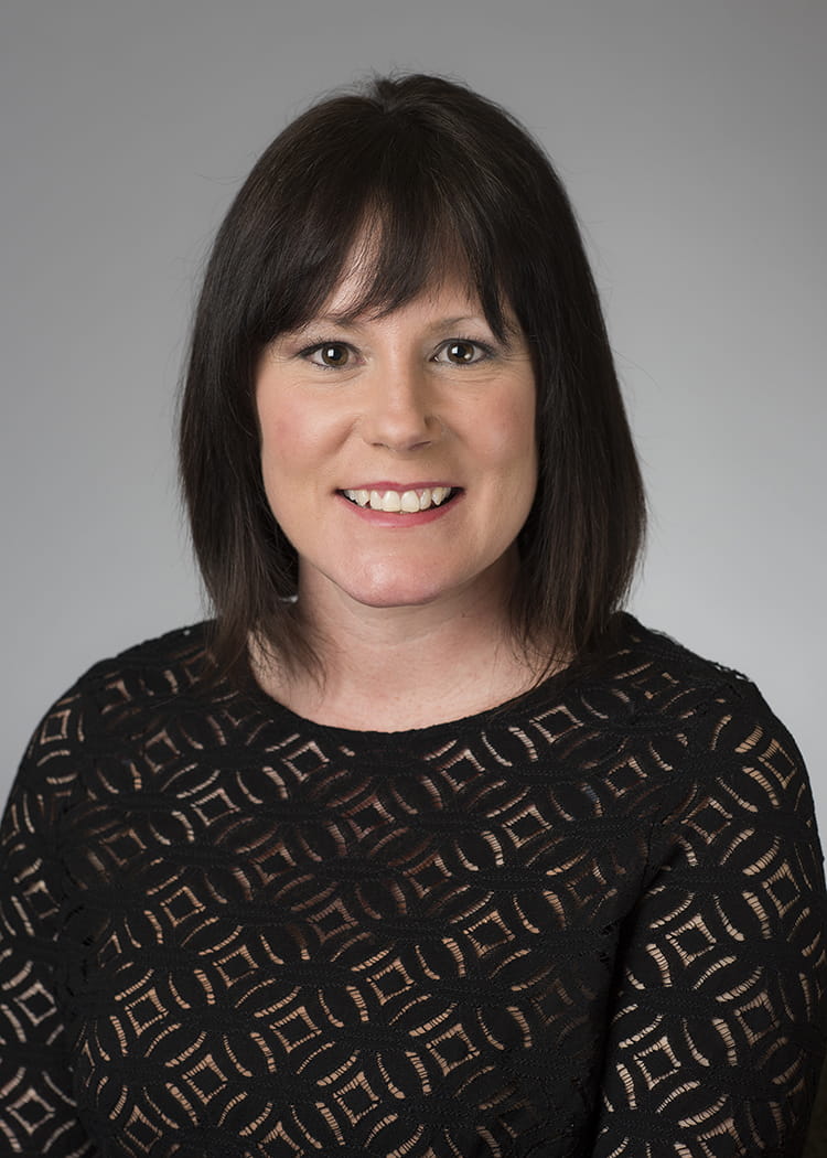 portrait of chrissy quenichet