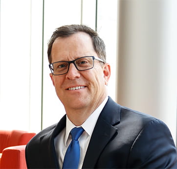 portrait of tim ueber