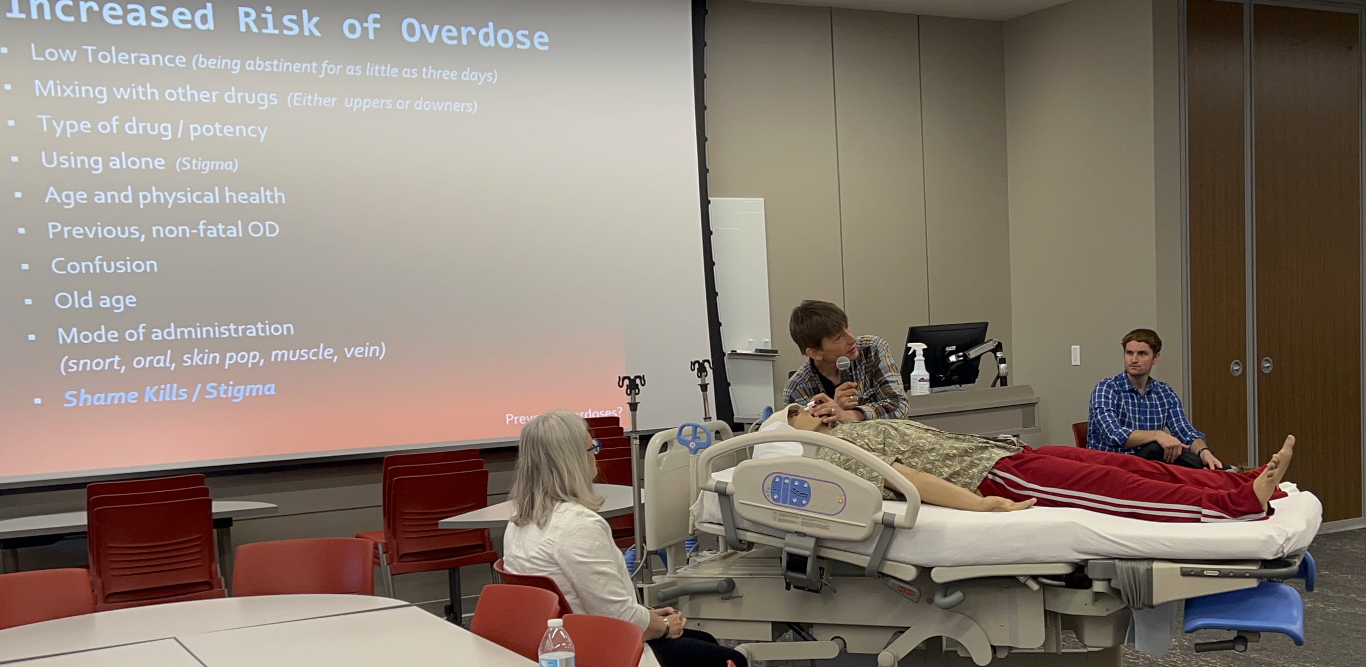  Nick Voyles demonstrates Naloxone use.