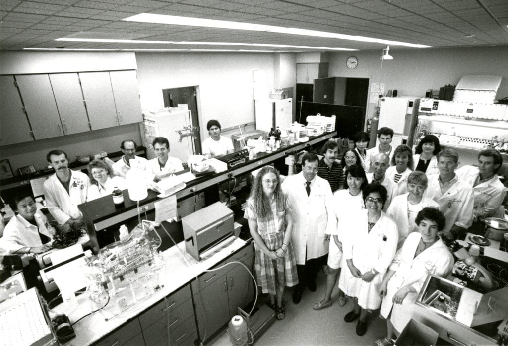the broxmeyer lab staff gathers together in 1993