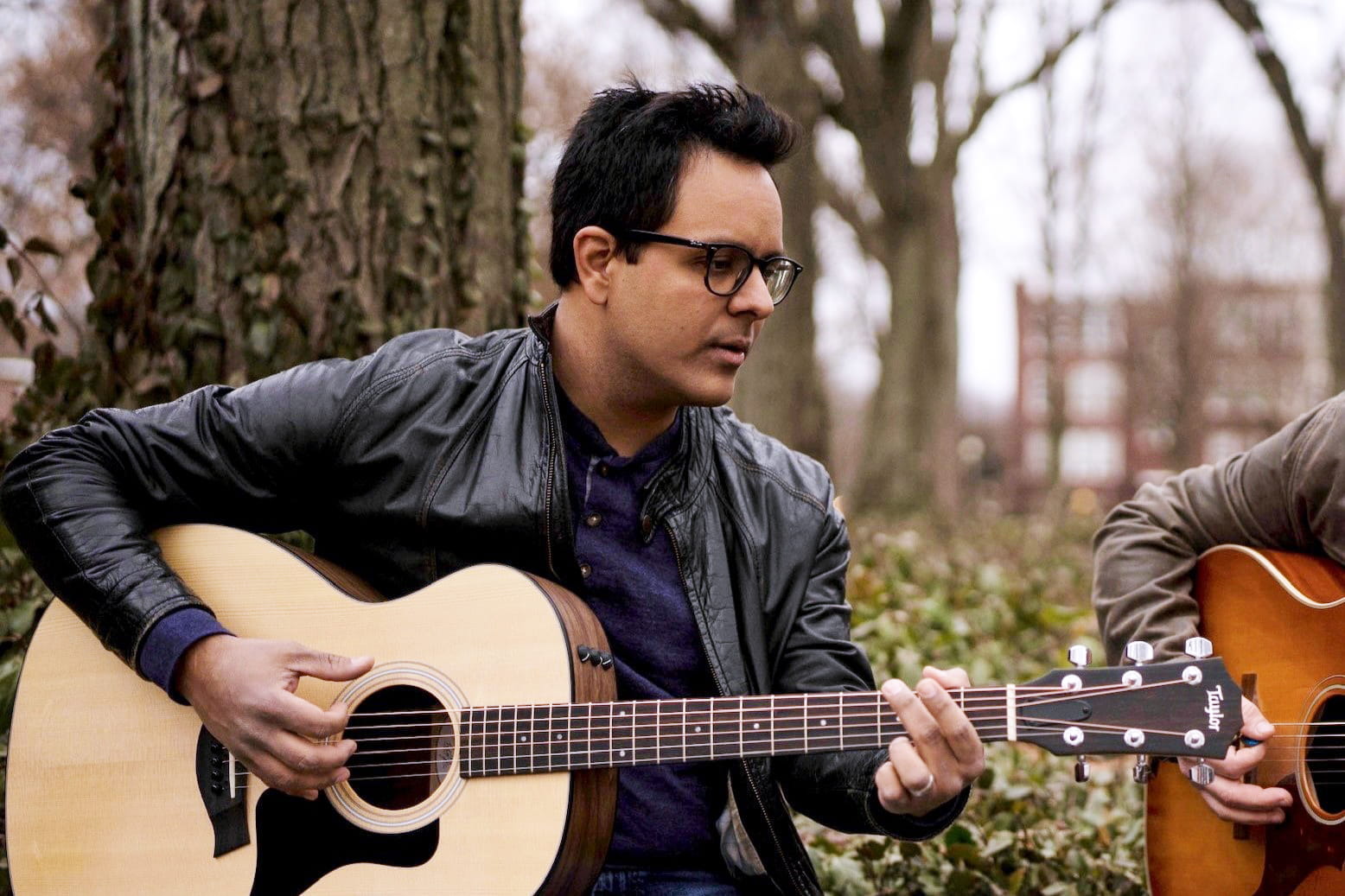rodolfo gonzalez plays the guitar
