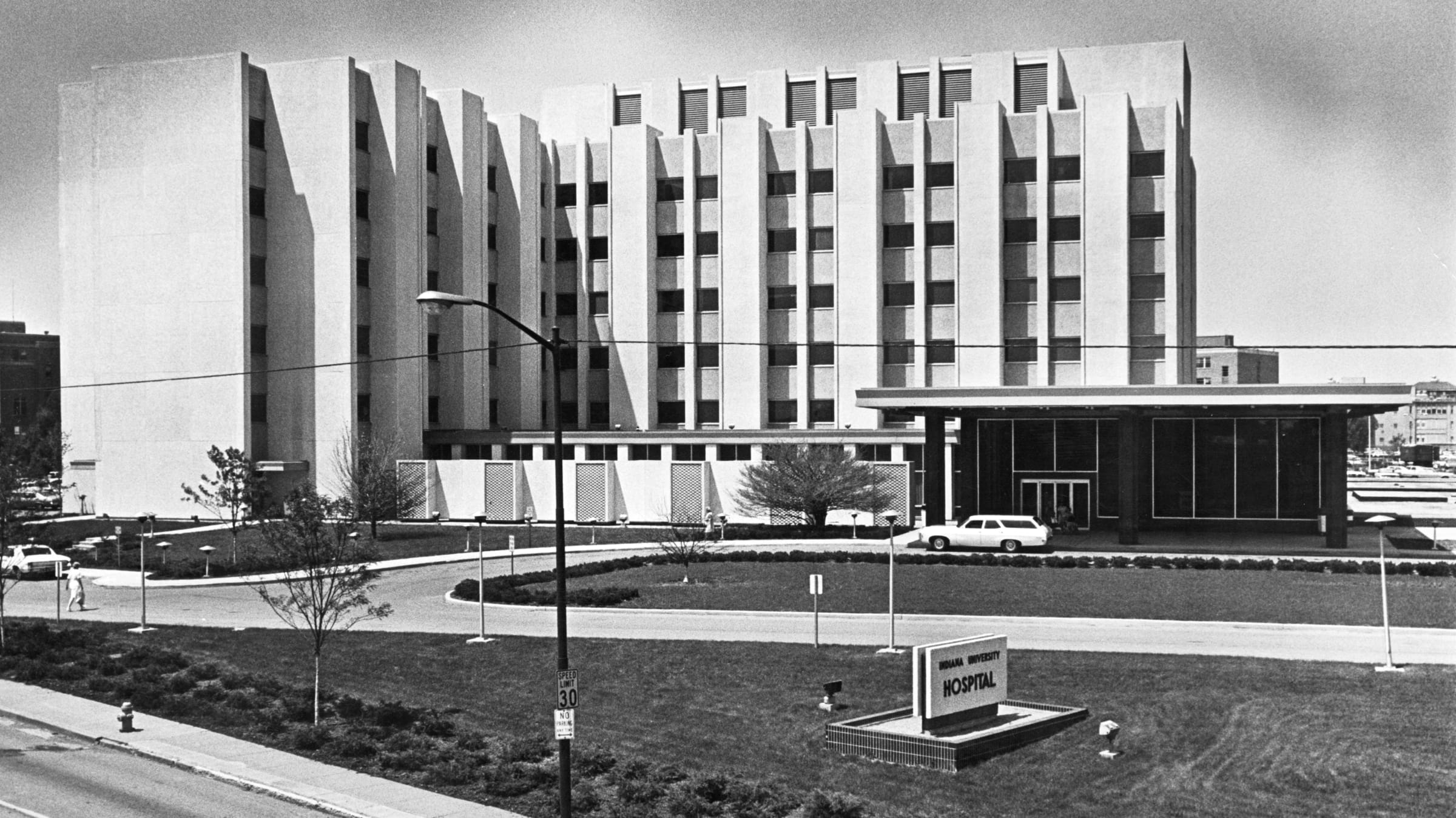 old building image in black and white