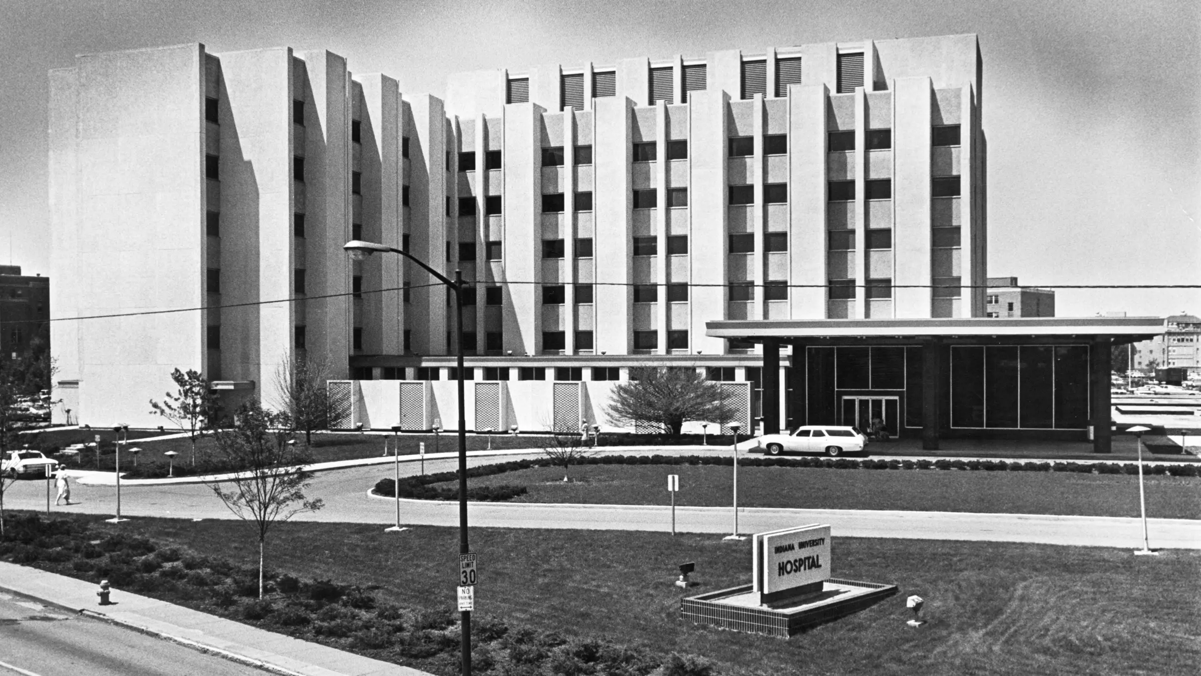 old building image in black and white