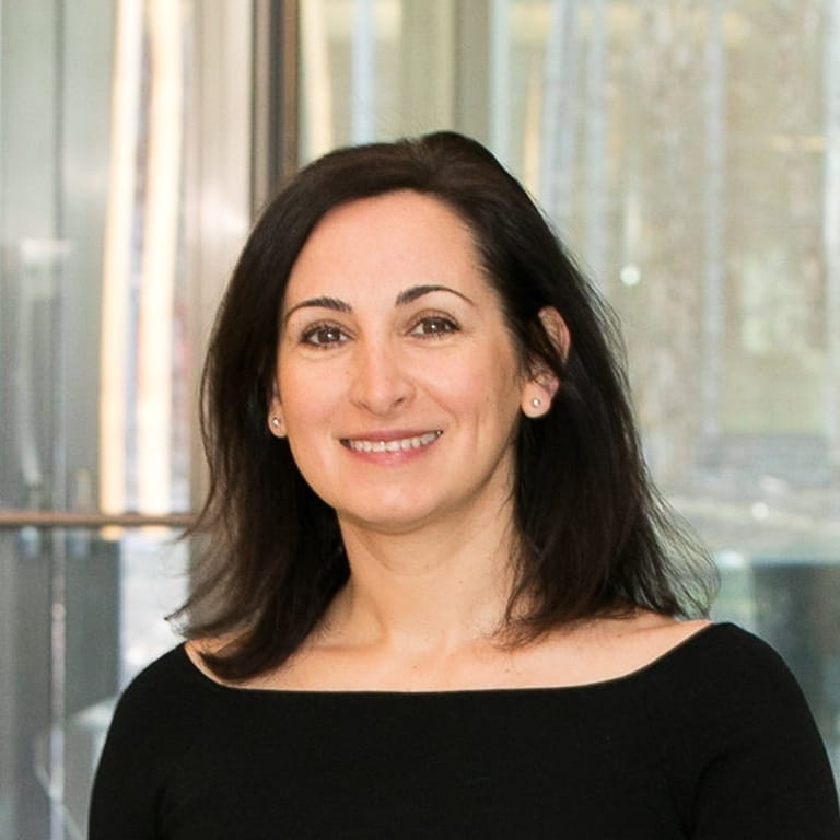 Headshot of Maria de la Paz Fernandez