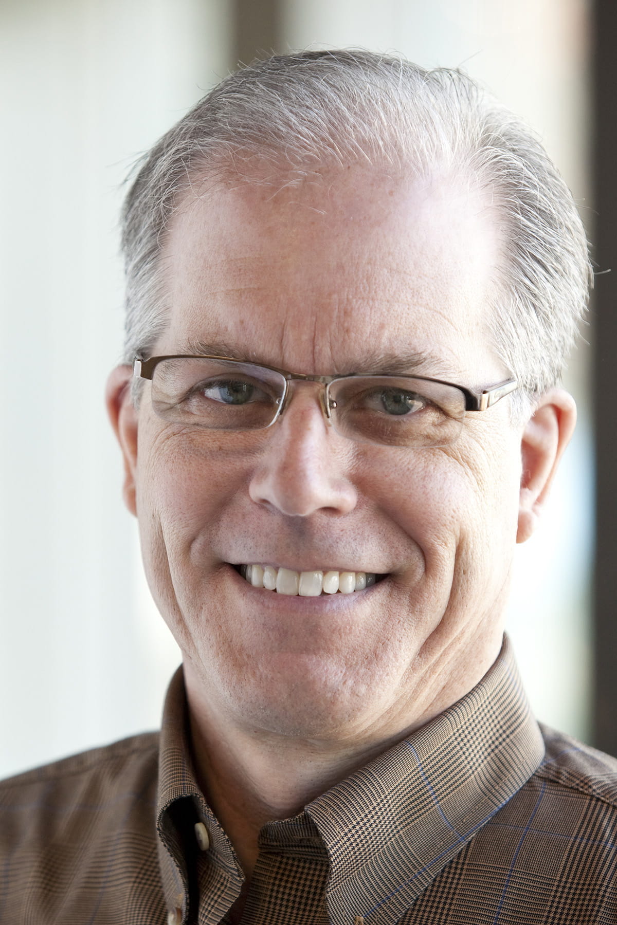 Meslin_Eric_2012_vertical_4x6