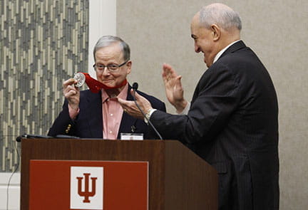 Broxmeyer_Presidents Medal