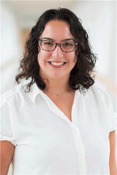 60260-Sharma, Hayley Hayley Sharma