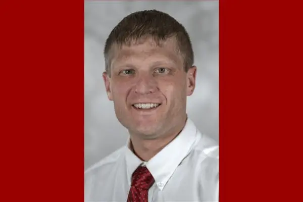 Headshot of Dan Peltier