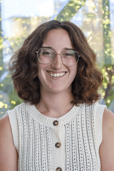 67895-Abelson, Elana