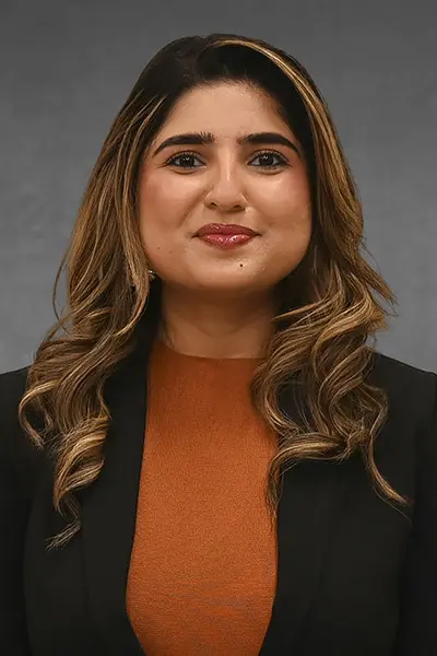 71567-Khimani, Taaniya