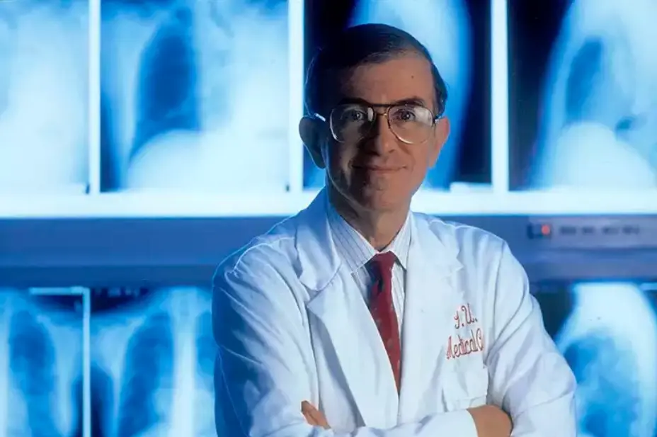larry einhorn as a young man in front of patient scans